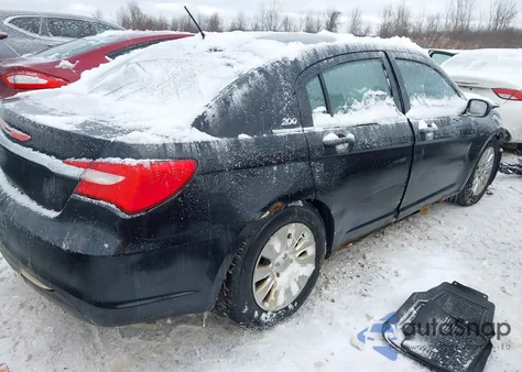 2012 Chrysler 200 Lx z USA, uszkodzony, nr VIN 1C3CCBAB2CN330735